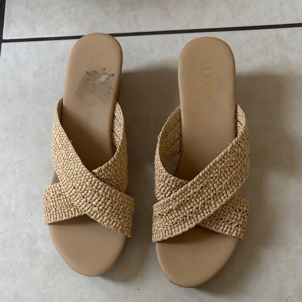 XOXO Women's Beige Woven Sandals